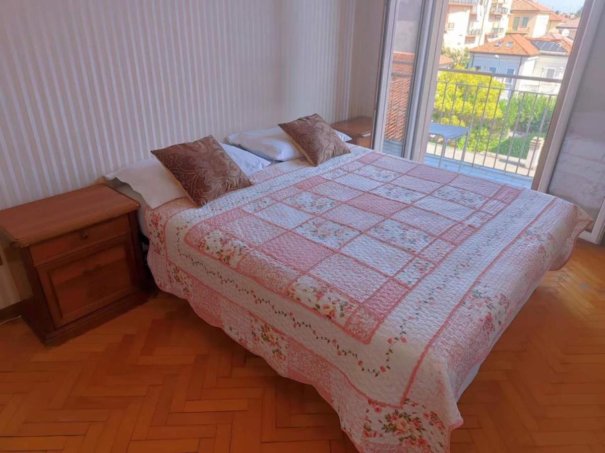 Cozy Room With Queen Bed 温馨双人大房间 Mestre Luaran gambar